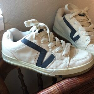 Vans for Everyone Yan and Navy Lace-Up Suede Sneakers size 8.